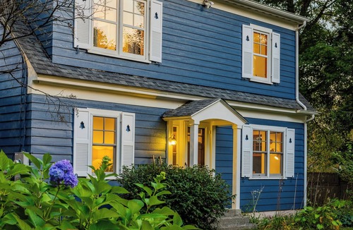 Norwich House | Peaceful Riverview Retreat - 1 mi to Dartmouth College - 4-bd -3ba