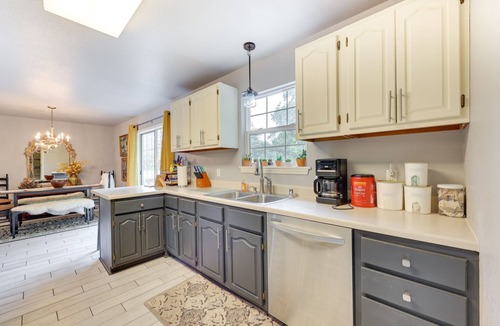 Beaver Shores House | Peaceful Rogers Home Near Beaver Lake!