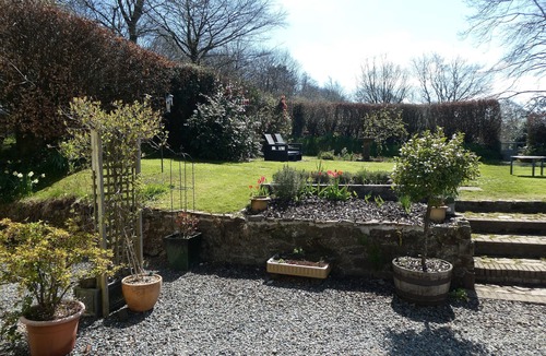 Kingswear Cottage | Peaceful Rural Location Set Within 5 Acres Of Pasture and Woodland, pet friendly