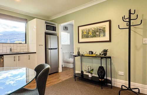 Speargrass Flat Apartment | Peaceful Rural Retreat at the Base of Coronet Peak and linking to QT trails!