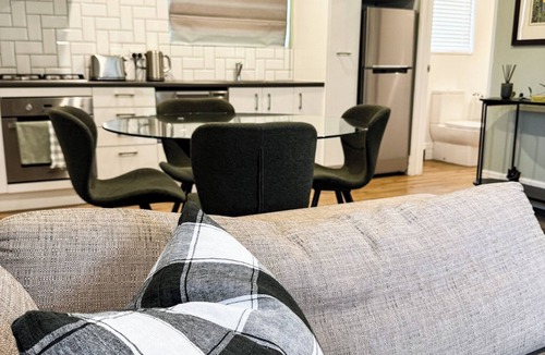 Speargrass Flat Apartment | Peaceful Rural Retreat at the Base of Coronet Peak and linking to QT trails!