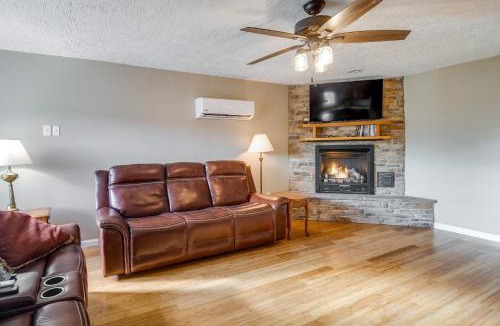 Russell Springs House | Peaceful Russell Springs Home w/Fire Pit & Pond!