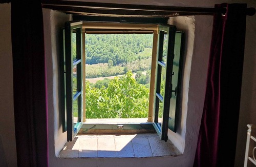 San Leo Bastia House | Peaceful rustic house with stunning views, garden and pergola.