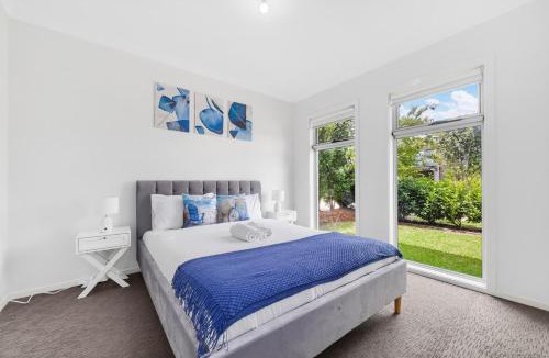 Schofields House | Peaceful Schofields 5BR Near Station Garage