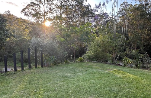 Mount Nathan House | Peaceful Spa Retreat