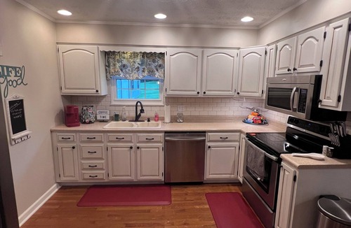 Morristown House | Peaceful Stay- Camper and Boat Parking 30 min Sevierville 50 min Smoky Mtns