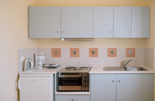 Ormos Koumeikon Apartment | Peaceful Studio Stay with Poolside Comfort and Style