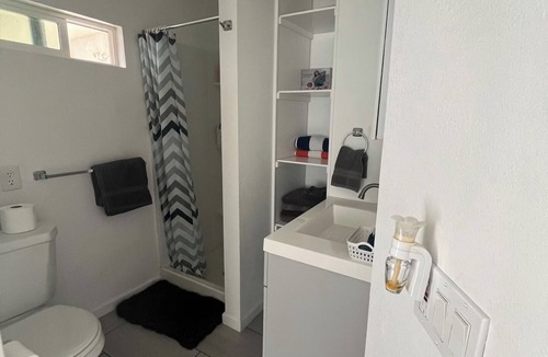 San Marcos Apartment | Peaceful Studio Sleeps 4 Near Legoland & Beach