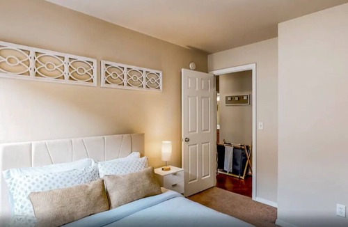 Broken Arrow House | Peaceful Suburban Living in Broken Arrow with Hot Tub for Relaxation.
