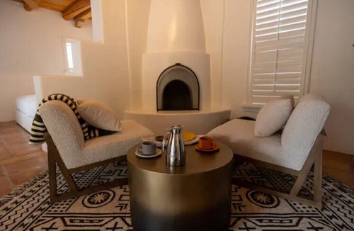 Ojo Caliente Apartment | Peaceful Suite in Desert Inn-Santa Clara King Room
