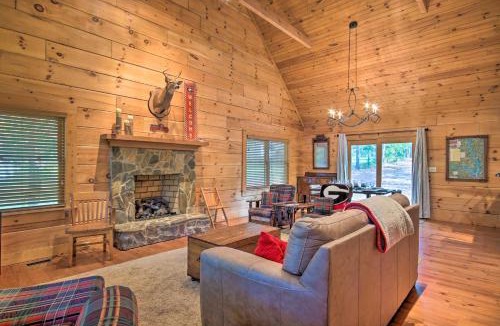 Tignall House | Peaceful Tignall Cabin on Strom Thurmond Lake!