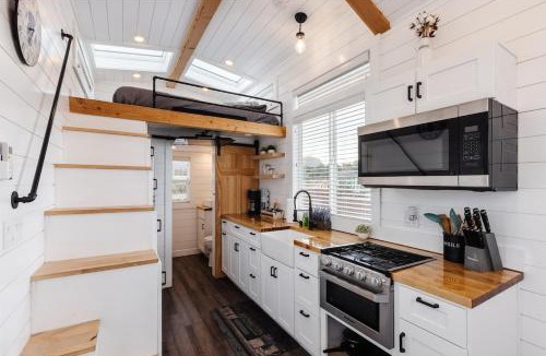 Apple Valley House | Peaceful Tiny Home