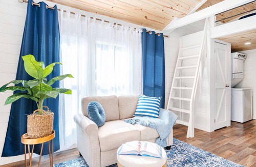 Guntersville Cottage | Peaceful Tiny Retreat Near Lake Guntersville