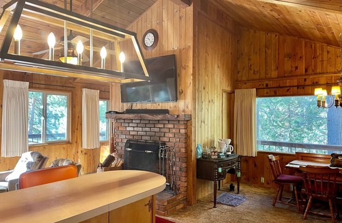 Running Springs Cabin | 🏔 Peaceful Treehouse Cabin in Running Springs, CA ⛄️
