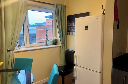 Wolverhampton Apartment | Peaceful Urban Retreat in Wolverhampton City