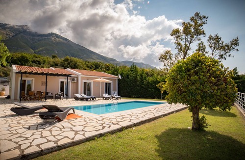 Plateies Villa | Peaceful villa with private pool. Amazing sea and mountain views. Free WiFi.