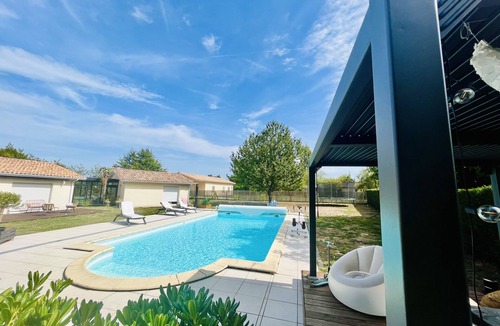 Lignan-de-Bordeaux House | Peaceful villa in the heart of the entre-deux mers vineyards, 15min from Bordeaux