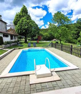 Krkuz Villa | Peaceful Villa Ida&Mirko in nature with private pool