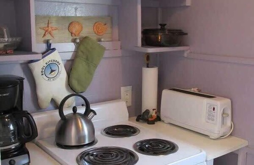 North Truro Cabin | Peaceful Waterfront Beach Cottage!