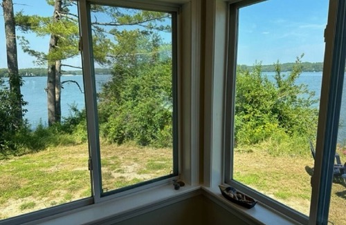 Brunswick Cottage | Peaceful Waterfront Cottage in Midcoast Maine Near Bowdoin College, Harpswell and other coastal t.