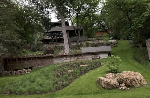 Hastings House | Peaceful Waterfront - Frank Lloyd Right Inspired Home
