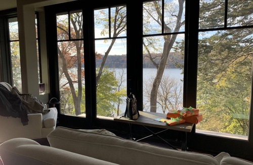 Hastings House | Peaceful Waterfront - Frank Lloyd Right Inspired Home