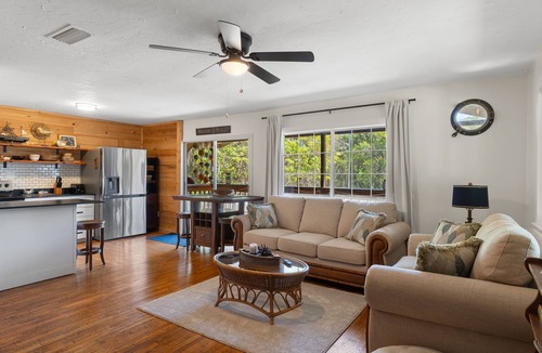Yankeetown House | Peaceful Waterfront Escape on Withlacoochee Private Dock, Old Florida Charm