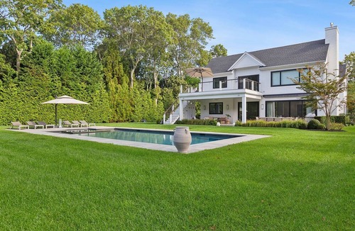 Southampton House | Peaceful Wellness Escape w/Tennis, Basketball & Pickleball