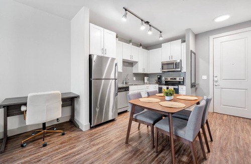Legacy Park Apartment | Peacefupad @ legacyWest