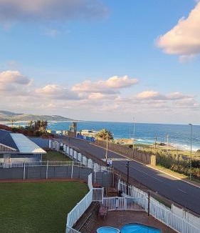 Scottburgh Apartment | Peacehaven Beachfront Apartment - Scottburgh KZN