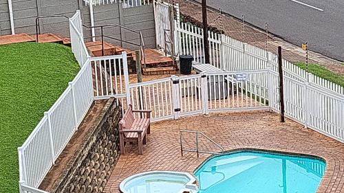 Scottburgh Apartment | Peacehaven Beachfront Apartment - Scottburgh KZN