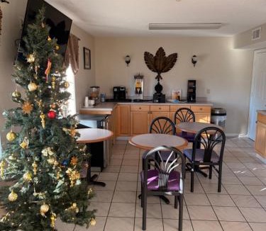 St. George Hotel | peach tree inn