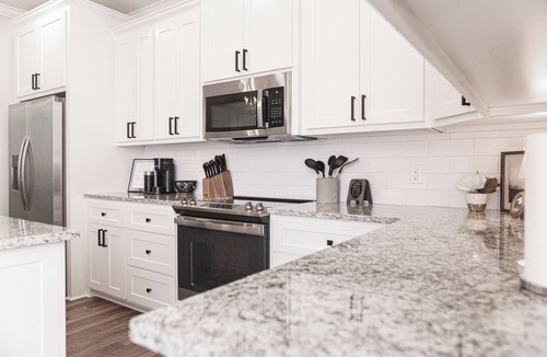 Ruston House | PeachyPointe- New-Cute&Cozy-3Bedroom- Sleeps 6-Fenced In backyard-NearLaTech!