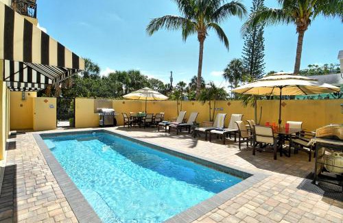 Siesta Key House | Peacock Villa - 5540 E
