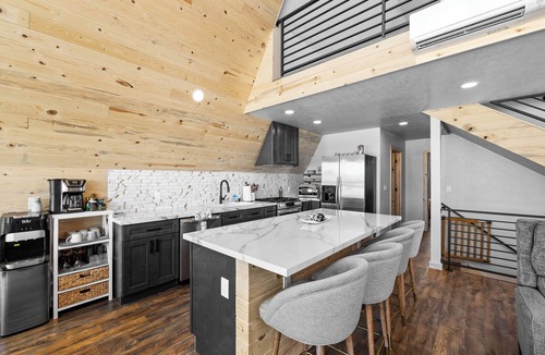Donnelly House | Peak-A-View - Beautiful pet friendly A-frame on 2 acres w/panoramic views and trailer parking