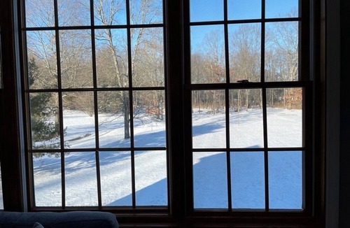 Highland House | Peak Fall Foliage Retreat Near New Paltz, Walkway Over the Hudson & Wineries
