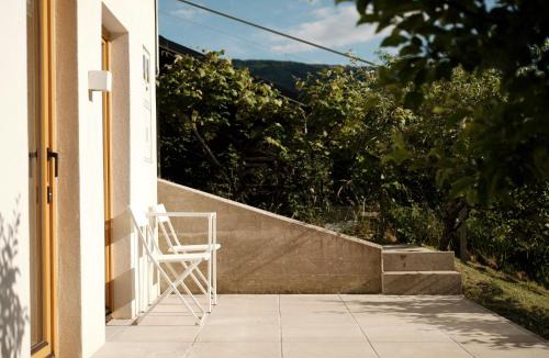 Limbus House | Peak & Pause