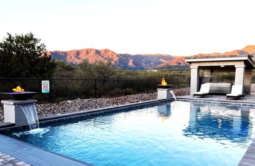 Cottonwood-Verde Village House | Peak Ridge-Great Views, park, Pool, and Hot Tub