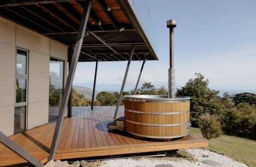 Whangamoa Villa | Peak View Retreat