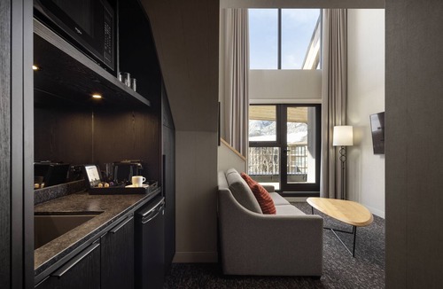 Banff Hotel | Peaks Hotel & Suites