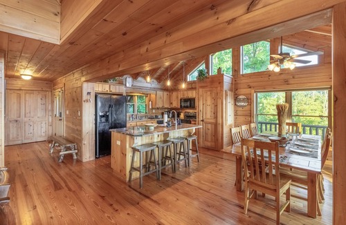 Maggie Valley Cabin | Peakview/Breathtaking Views!