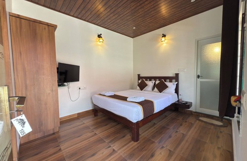 Huliyarahalli Bed & Breakfast | Peakview Homestay Chikmagalur