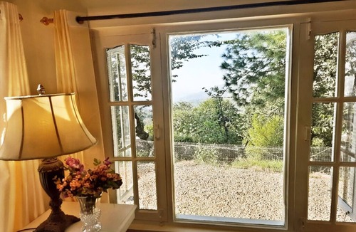 Solan Cottage | PEAR TREE COTTAGE