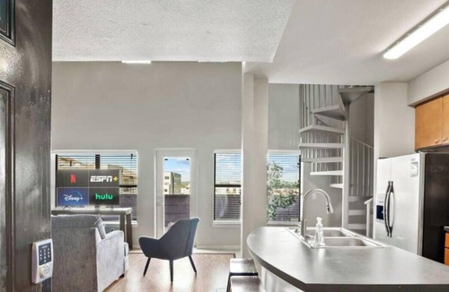West Campus Apartment | Pearl #604 xxxxxxxxx
