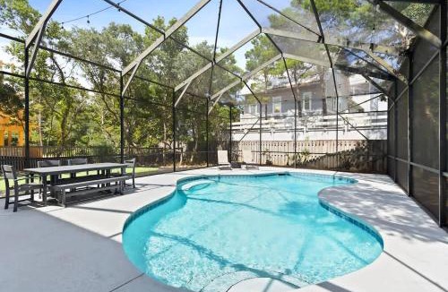 White's Gulfview House | Pearly White By Stay on 30a, Golf Cart, Private Pool, Bikes