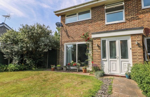 Rustington Cottage | Pebble Place