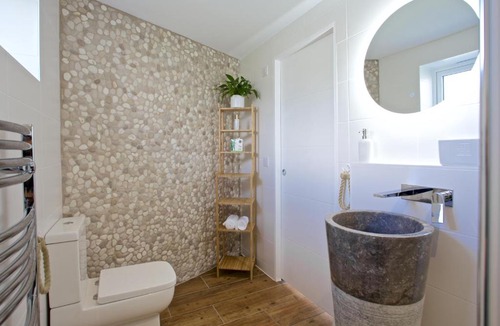 Carbis Bay Apartment | Pebbles King Studio