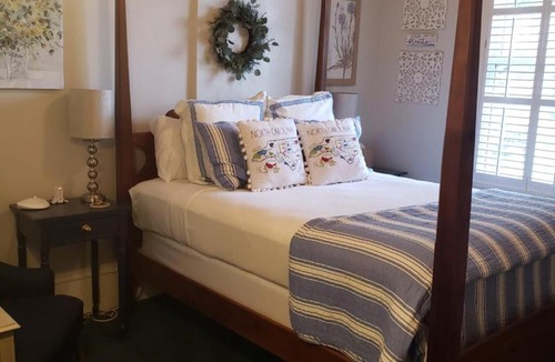 Morehead City Bed & Breakfast | Pecan Tree Inn