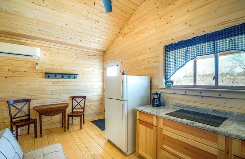 Blanchardville Cabin | Pecatonica River Cabin ~ 9 Mi to Yellowstone Lake