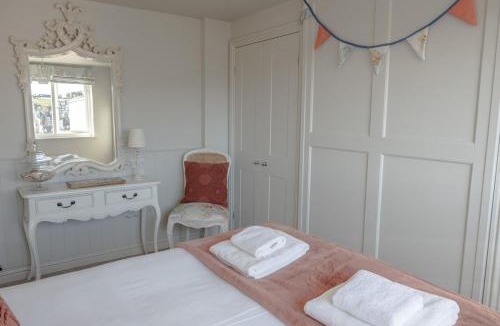 West Cliff House | Pecks Cottage